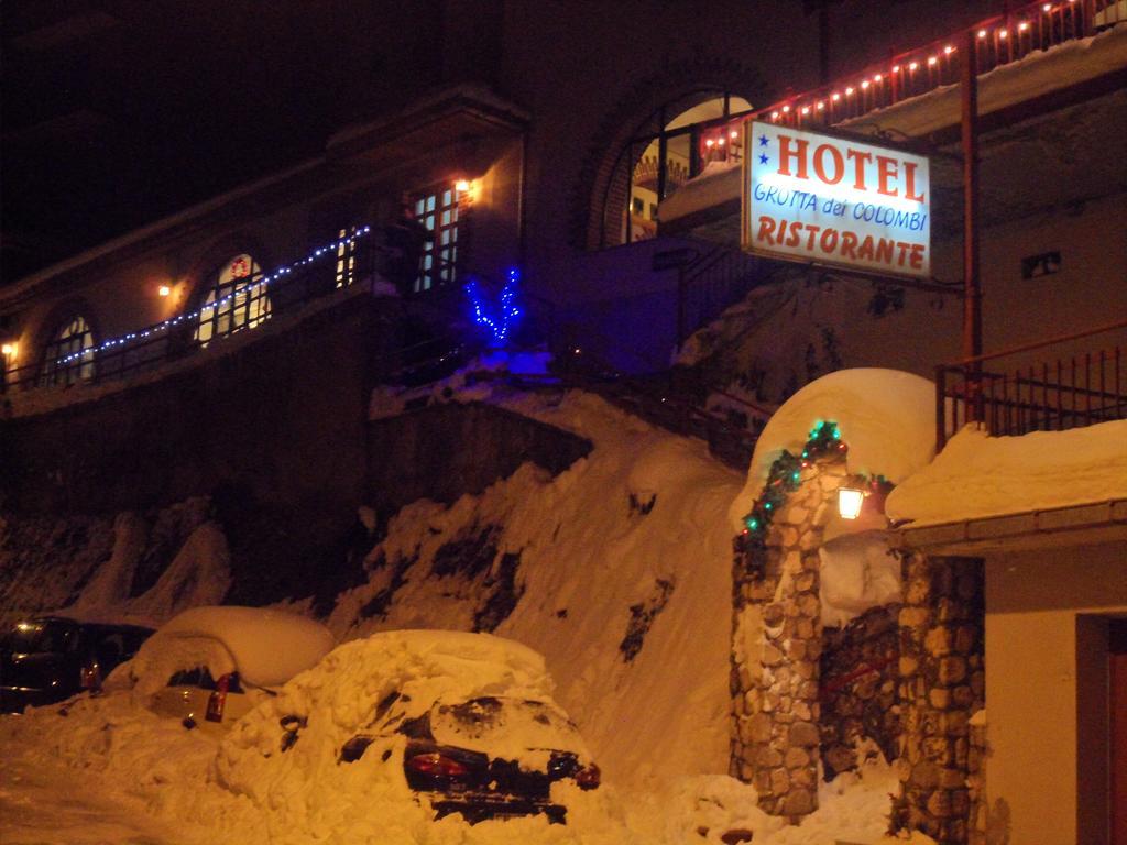 Grotta Dei Colombi Hotel Scanno Exterior photo