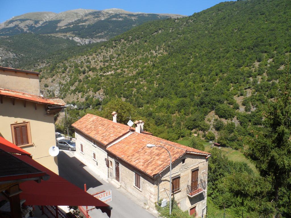 Grotta Dei Colombi Hotel Scanno Exterior photo